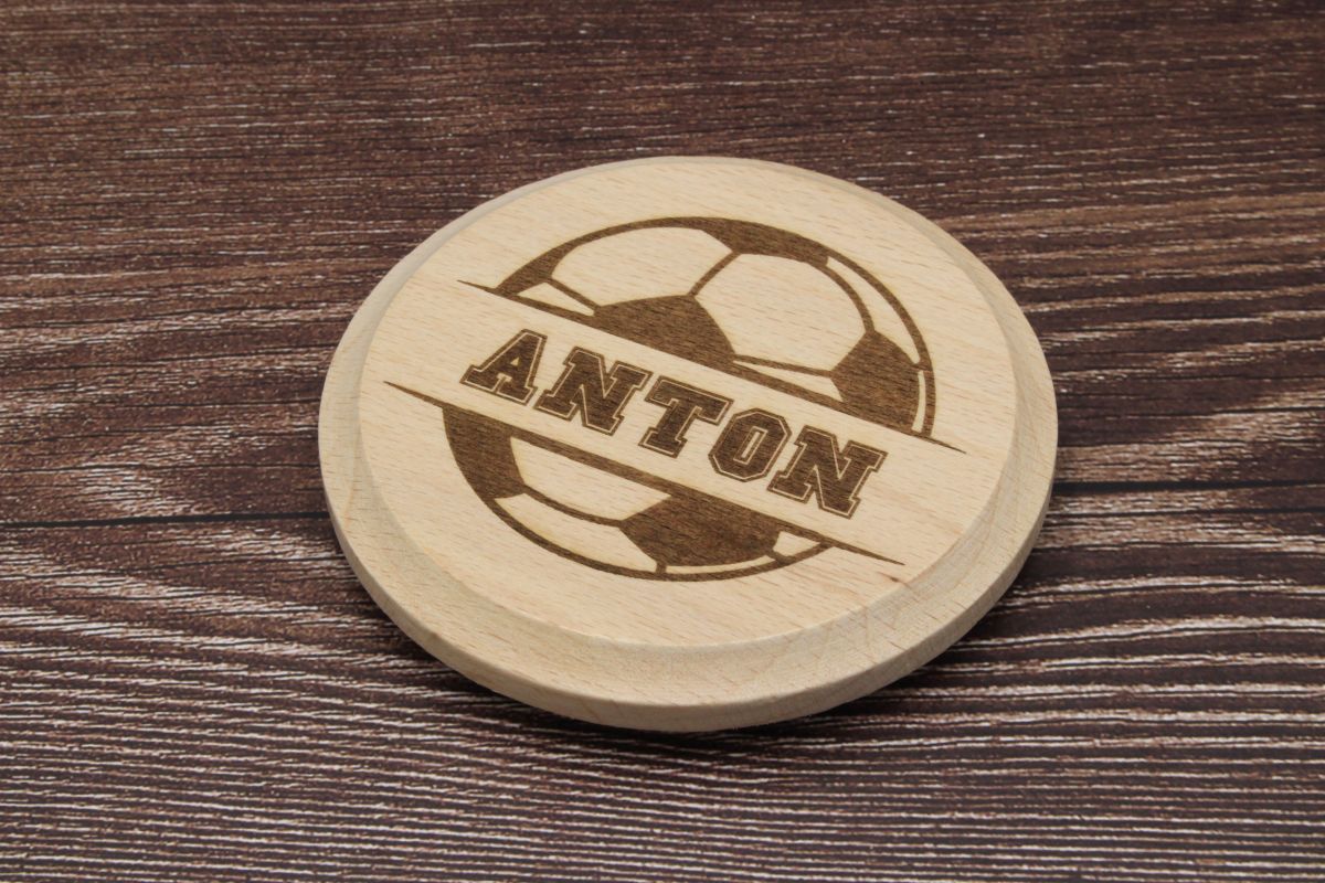 Untersetzer aus Buchenholz für Fußballfreunde